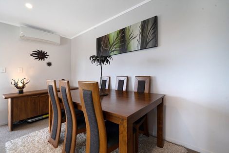 Photo of property in 180 Royal Road, Massey, Auckland, 0614