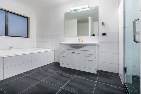 Photo of property in 61c Rautahi Terrace, Redvale, Albany, 0792