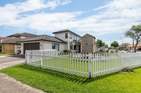 Photo of property in 9 Erne Crescent, East Tamaki, Auckland, 2016
