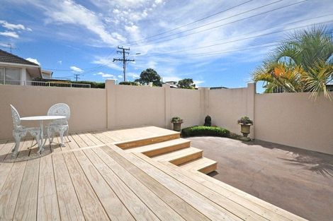 Photo of property in 1/42 Sunrise Avenue, Mairangi Bay, Auckland, 0630