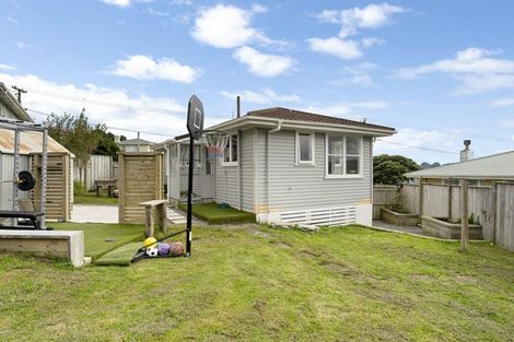 Photo of property in 11 Te Puke Street, Titahi Bay, Porirua, 5022