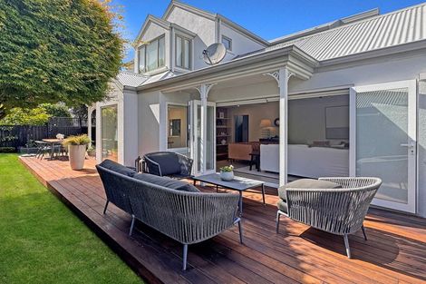 Photo of property in 120 Springfield Road, St Albans, Christchurch, 8014