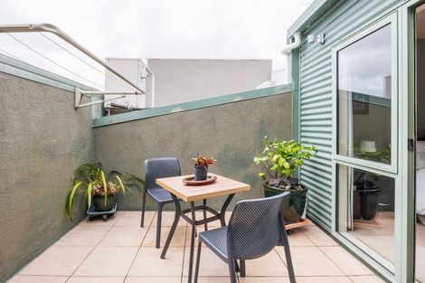 Photo of property in 28 Taonui Street, Palmerston North, 4410