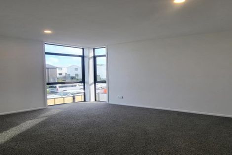 Photo of property in 34 Cessna Crescent, Mangere, Auckland, 2022