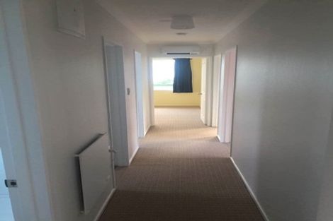 Photo of property in 32 Dunbarton Street, Redwood, Christchurch, 8051