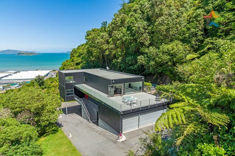 Photo of property in 18 Korokoro Road, Korokoro, Lower Hutt, 5012