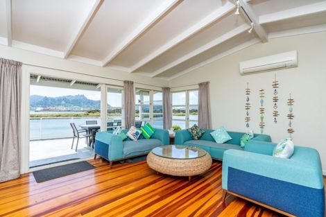 Photo of property in 30 Albany Road, One Tree Point, 0118