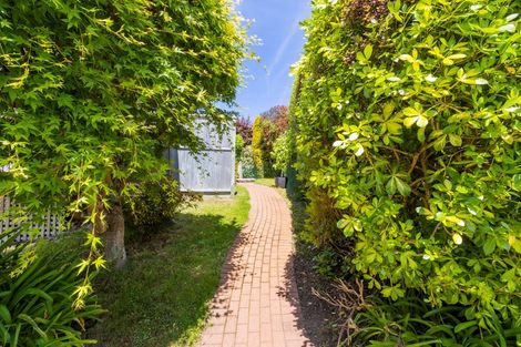Photo of property in 10 Dorothy Drive, Acacia Bay, Taupo, 3330