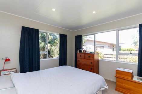 Photo of property in 3 Adams Place, Kelvin Grove, Palmerston North, 4414