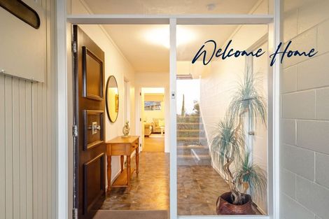 Photo of property in 114 Mountbatten Avenue, Hillcrest, Auckland, 0627