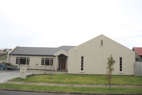 Photo of property in 18 Roderick Place, Rototuna, Hamilton, 3210