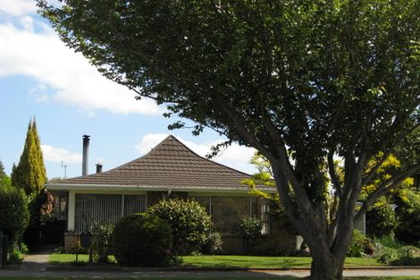 Photo of property in 37 Ambleside Drive, Burnside, Christchurch, 8053