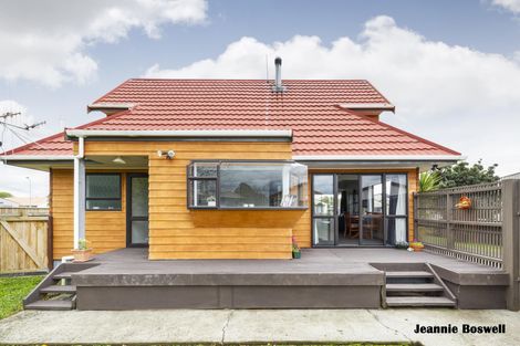 Photo of property in 41 Dalfield Place, Highbury, Palmerston North, 4412