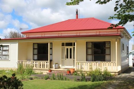 Photo of property in 16 Grant Street, Dannevirke, 4930