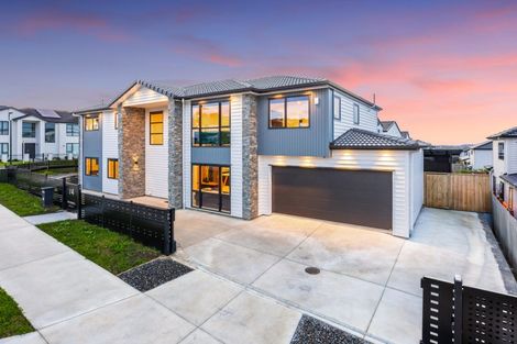 Photo of property in 74 Tir Conaill Avenue, Flat Bush, Auckland, 2019