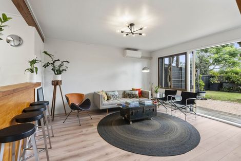 Photo of property in 4/14 Fowlds Avenue, Sandringham, Auckland, 1025