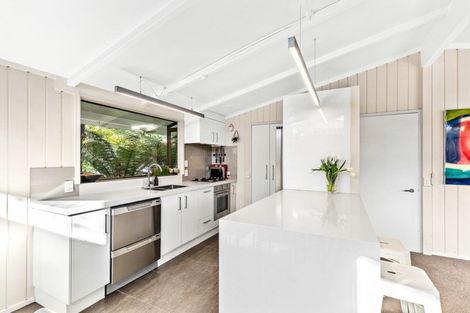 Photo of property in 2/12 Westbourne Road, Murrays Bay, Auckland, 0630