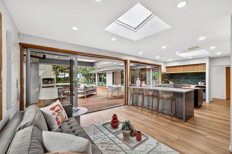 Photo of property in 18b Stratford Avenue, Milford, Auckland, 0620