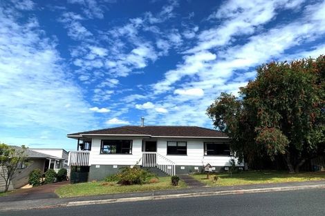 Photo of property in 35 Athena Drive, Totara Vale, Auckland, 0629