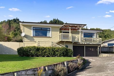 Photo of property in 91 Milton Terrace, Picton, 7220