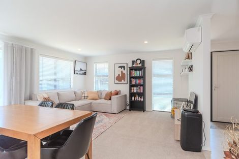 Photo of property in 6 Topsail Way, Whitby, Porirua, 5024