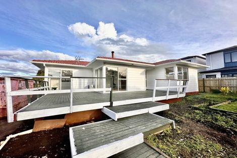 Photo of property in 38 Sharland Avenue, Manurewa, Auckland, 2102