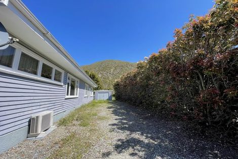 Photo of property in 77 Bledisloe Street, Kurow, 9435