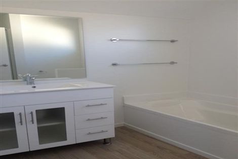 Photo of property in 8a Alister Way, Churton Park, Wellington, 6037