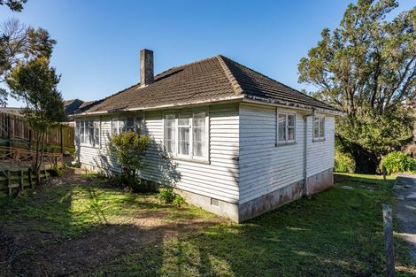 Photo of property in 95 Moorefield Road, Johnsonville, Wellington, 6037