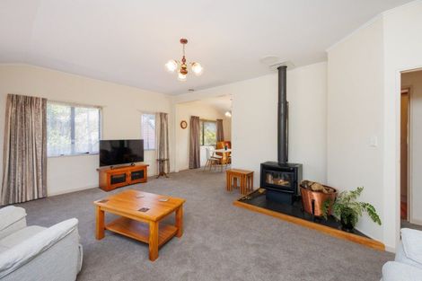 Photo of property in 9 Hillgrove Place, Fitzherbert, Palmerston North, 4410