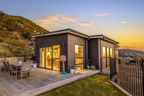 Photo of property in 82 Kotare Street, Waikanae, 5036