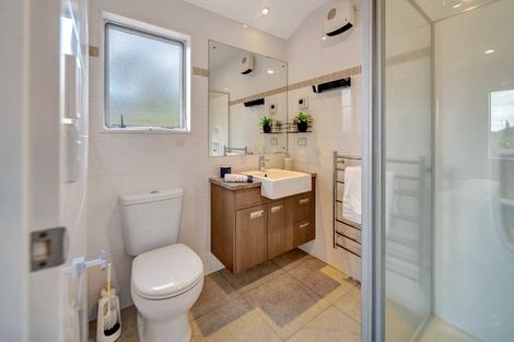 Photo of property in 23 Laurel Oak Drive, Schnapper Rock, Auckland, 0632