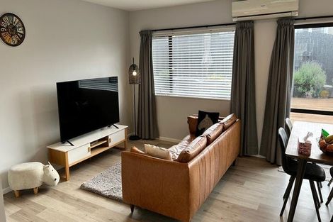 Photo of property in 10a Marewa Street, Te Atatu South, Auckland, 0610