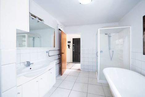 Photo of property in 34 Binnie Street, Paihia, 0200