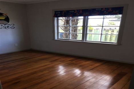 Photo of property in 8 Cargill Street, Papakura, 2110