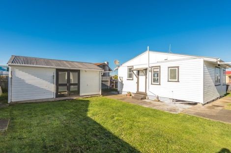 Photo of property in 10 Cornfoot Street, Castlecliff, Whanganui, 4501