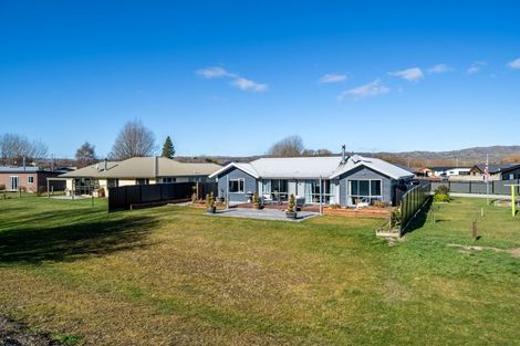 Photo of property in 5 Half Time Close, Omakau, 9376