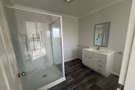 Photo of property in 10 Cleveland Heights, Kelvin Grove, Palmerston North, 4414