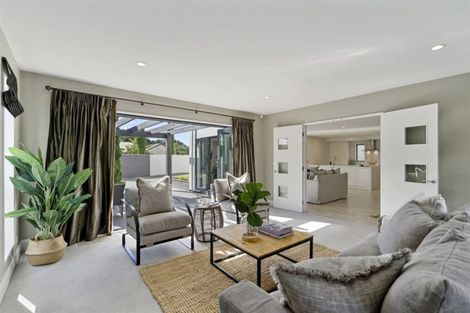 Photo of property in 5 Skyedale Drive, Harewood, Christchurch, 8051