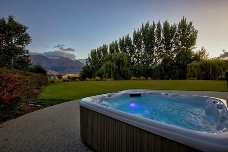 Photo of property in Millbrook Resort, 2 Millvista Lane, Arrowtown, Queenstown, 9371