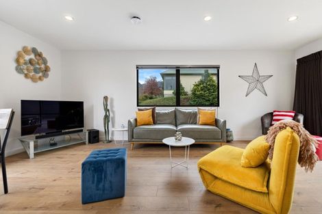 Photo of property in 75 Mcdonnell Road, Arrowtown, 9302