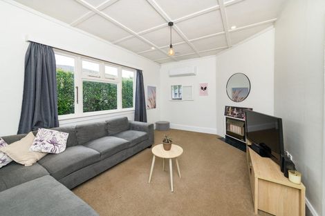 Photo of property in 90 Lyndhurst Street, Takaro, Palmerston North, 4412