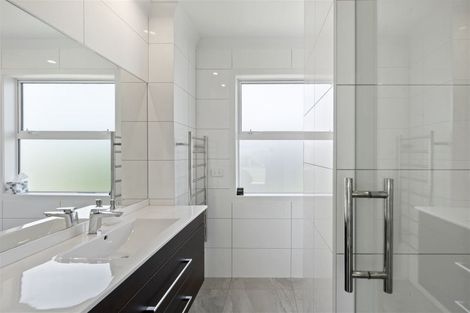 Photo of property in 40 Okarito Avenue, Levin, 5510