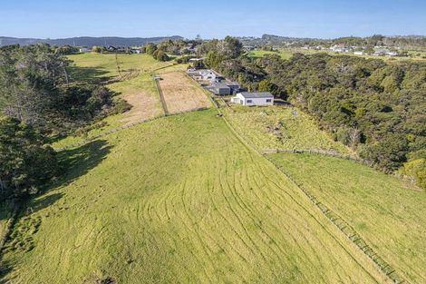 Photo of property in 236 Wishart Road, Helensville, 0875