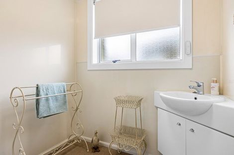 Photo of property in 1/5 Chislehurst Place, Bryndwr, Christchurch, 8052