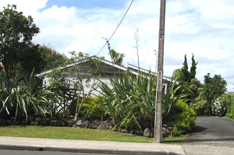 Photo of property in 305 Beach Road, Campbells Bay, Auckland, 0630