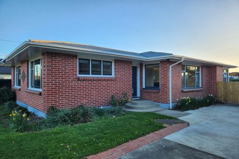 Photo of property in 15 Torquay Place, Bryndwr, Christchurch, 8053