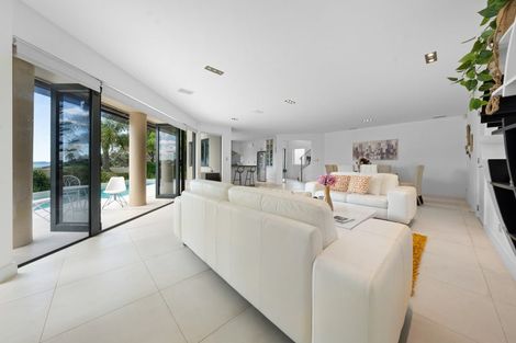 Photo of property in 39 Granger Road, Cockle Bay, Auckland, 2014