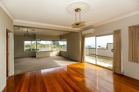 Photo of property in 4 Mclean Street, Strandon, New Plymouth, 4312