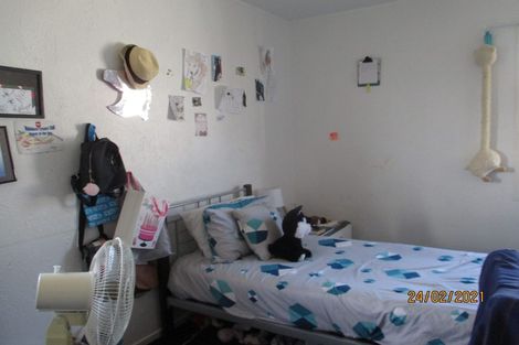 Photo of property in 236 Triangle Road, Massey, Auckland, 0614